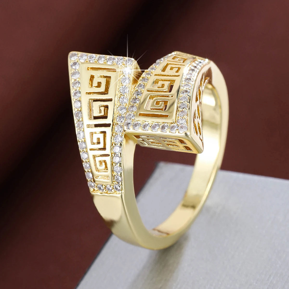 Ladies Personality Geometric Ring Women Elegance Zircon Ring