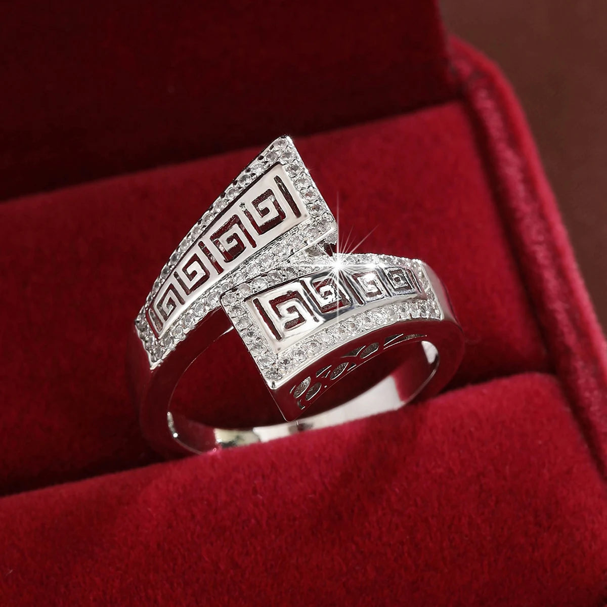 Ladies Personality Geometric Ring Women Elegance Zircon Ring