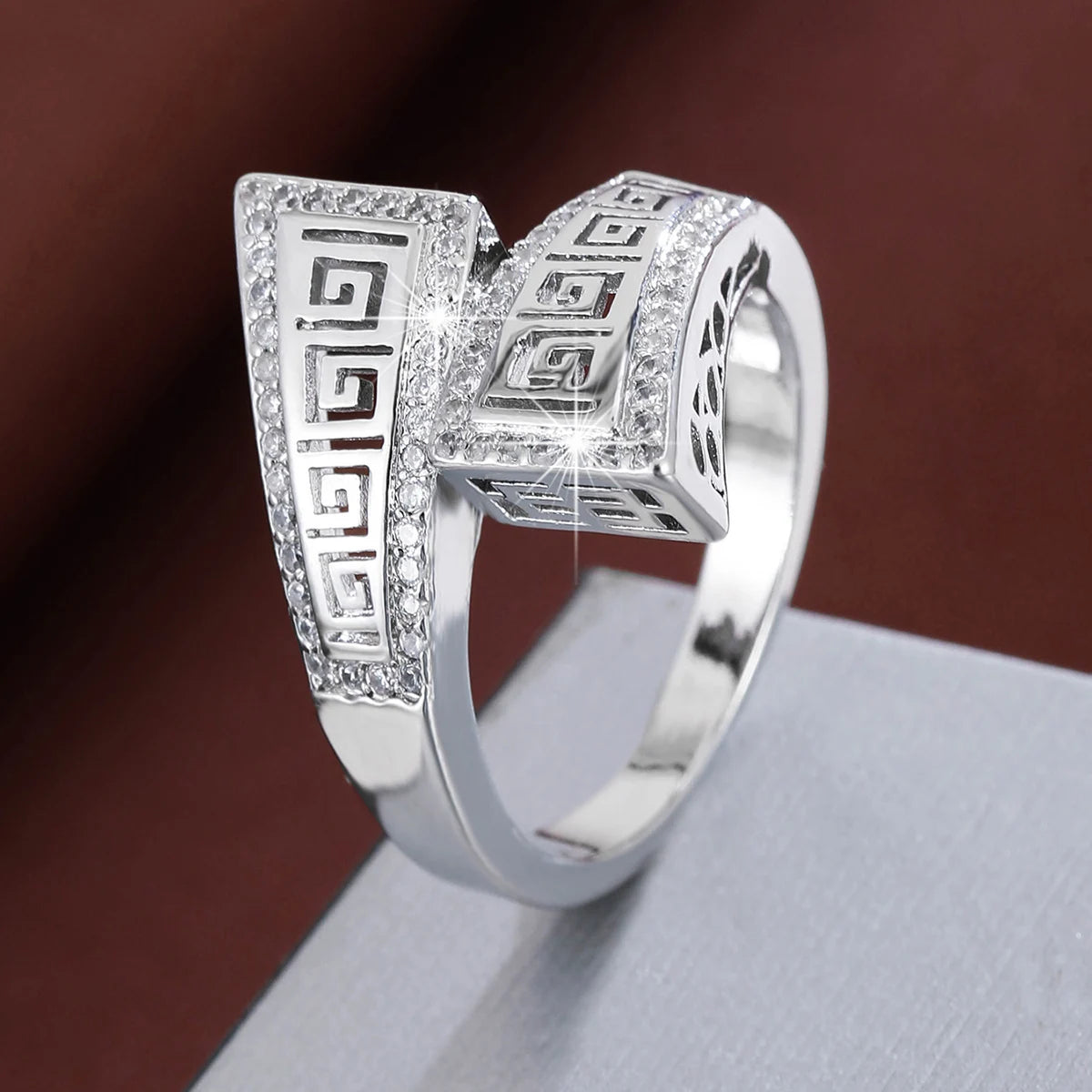 Ladies Personality Geometric Ring Women Elegance Zircon Ring