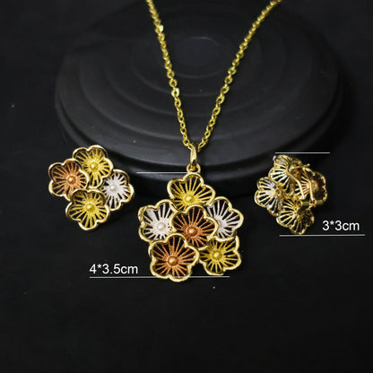 Shine on your big day with this 18K gold-plated Italian wedding jewelry set.